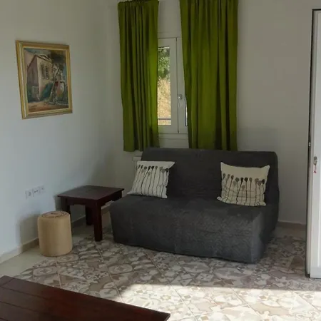 Victoria's Summer House בית נופש *